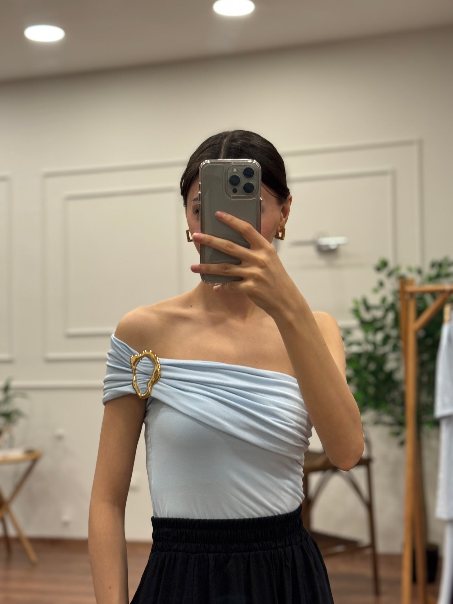 Aksesuear Detay Çift Kullanım Astarlı Bebe Mavisi Bluz