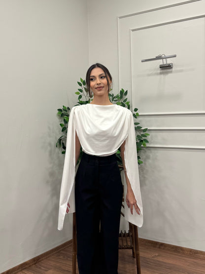 Layla Pelerinli Beyaz Bodysuit