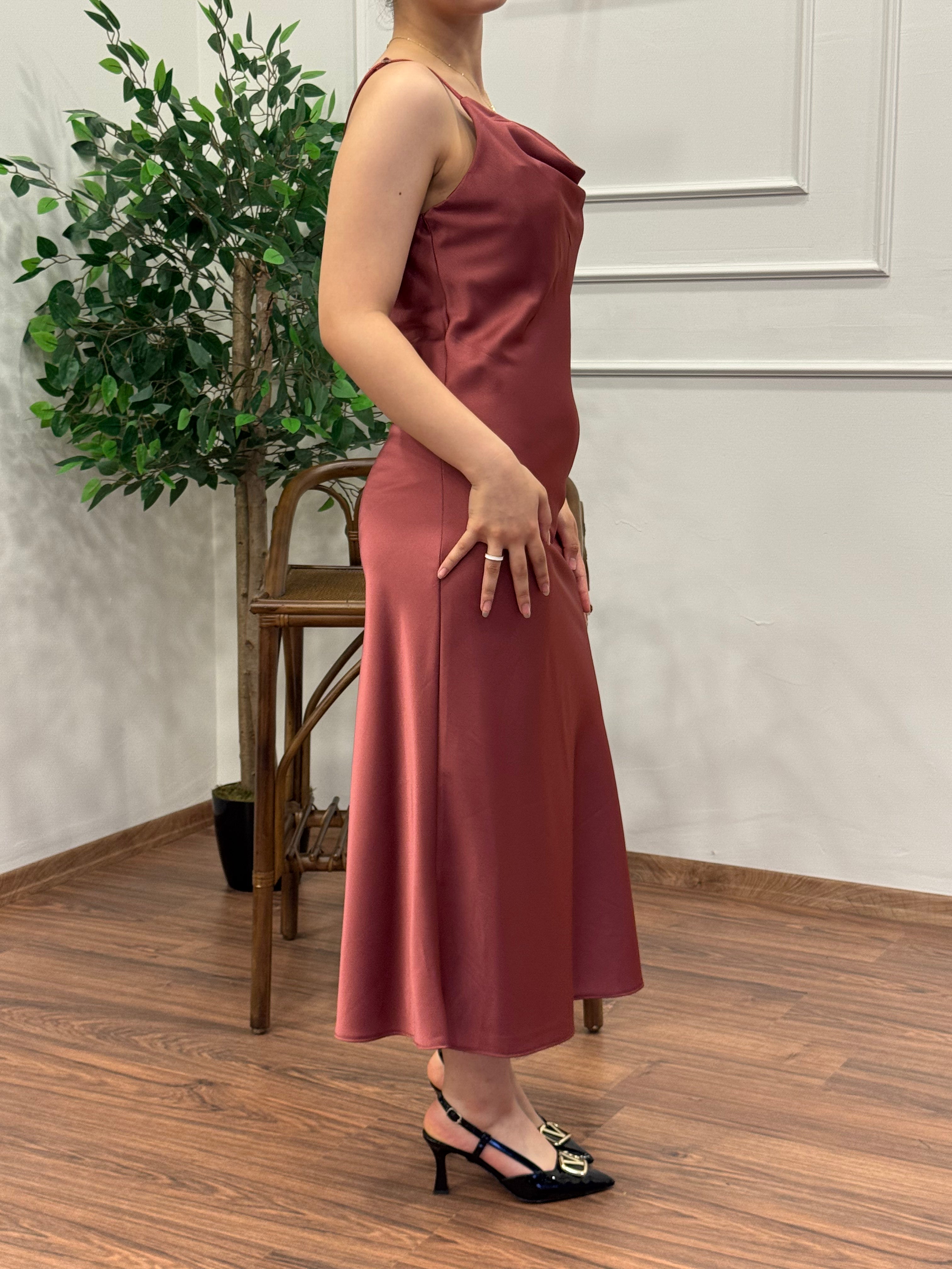 Saten İp Askılı Kahve Elbise