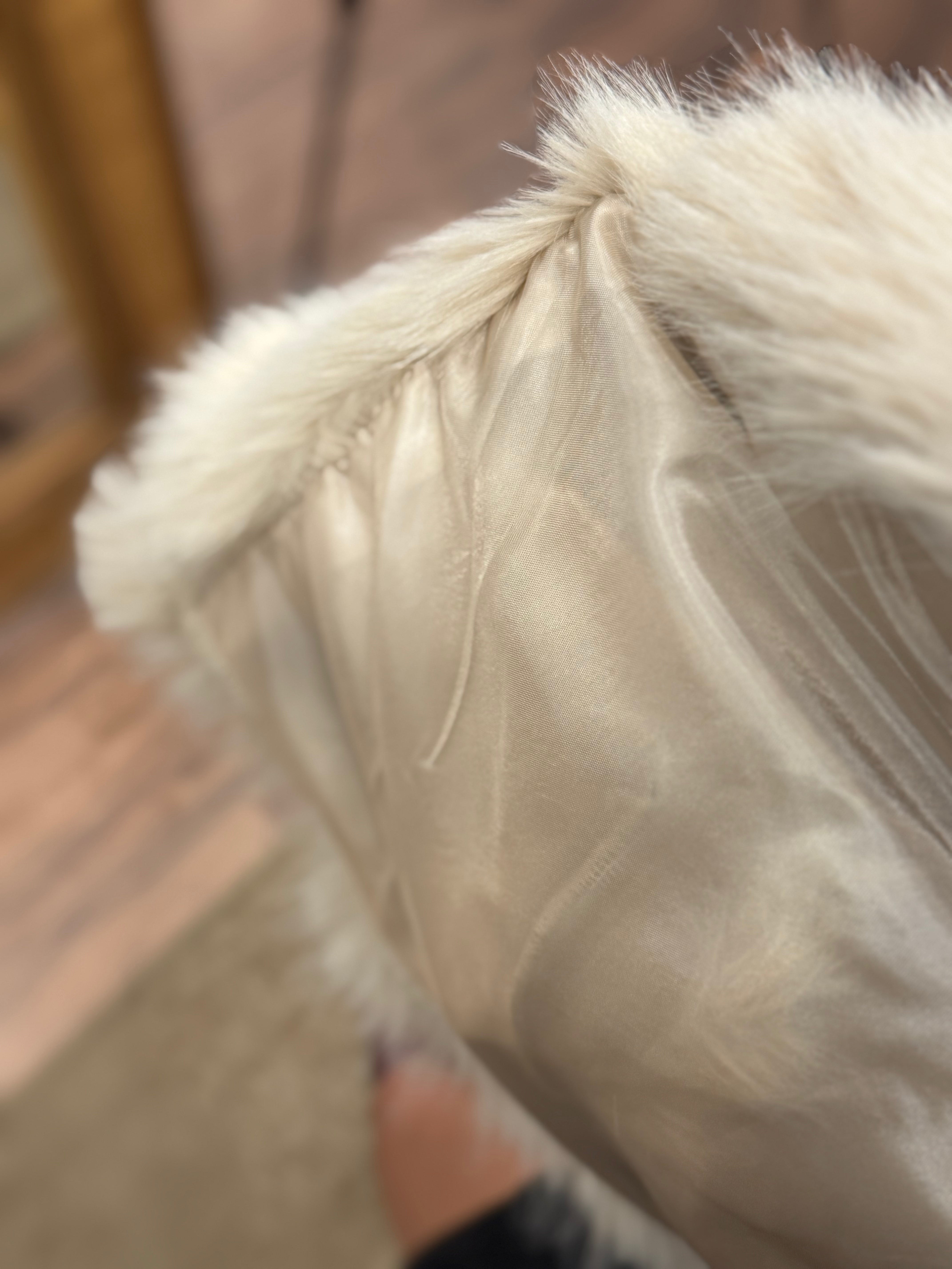 Bej Astarlı Cepli Premium Kürk