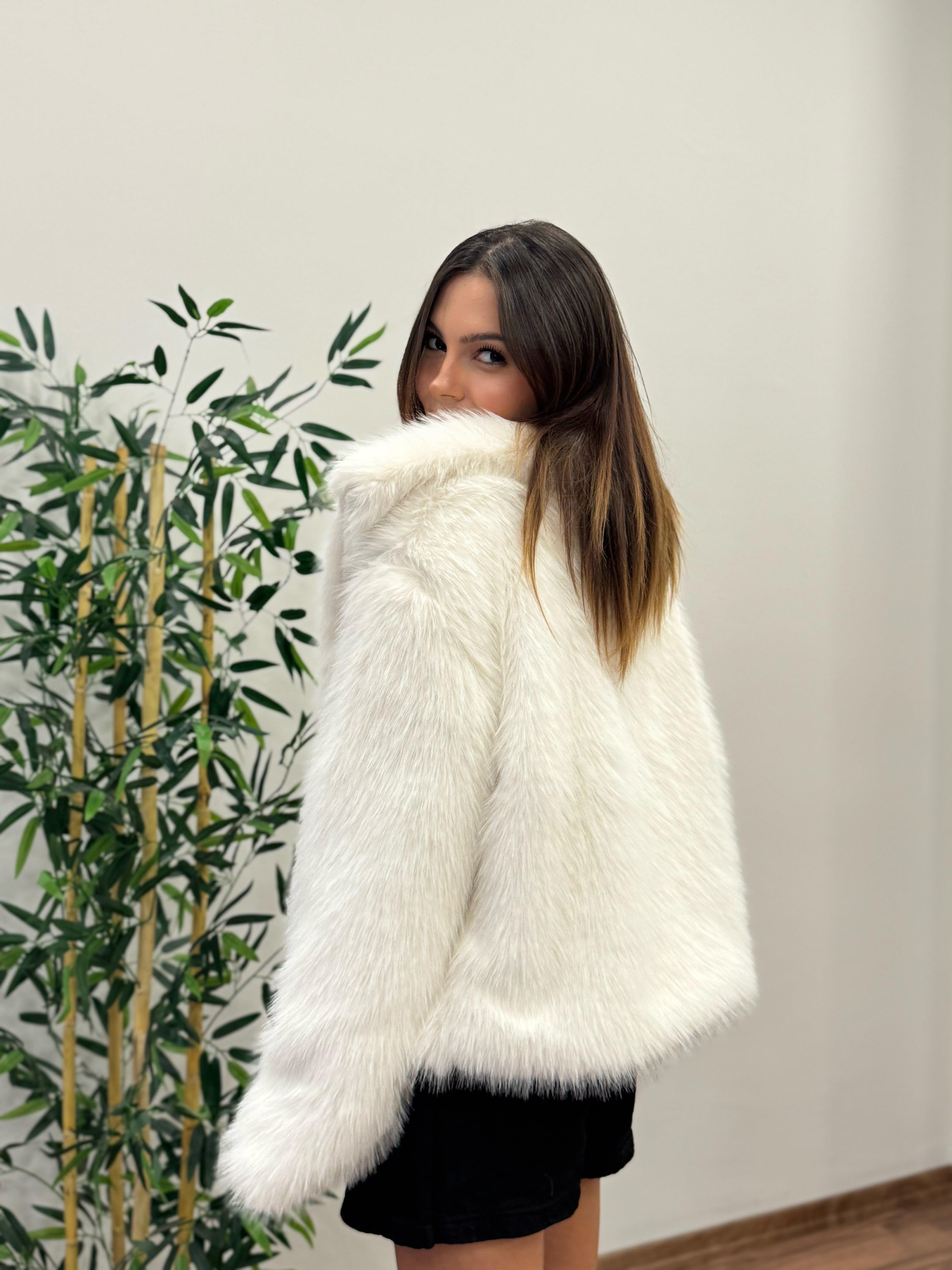 Beyaz Astarlı Cepli Premium Kürk