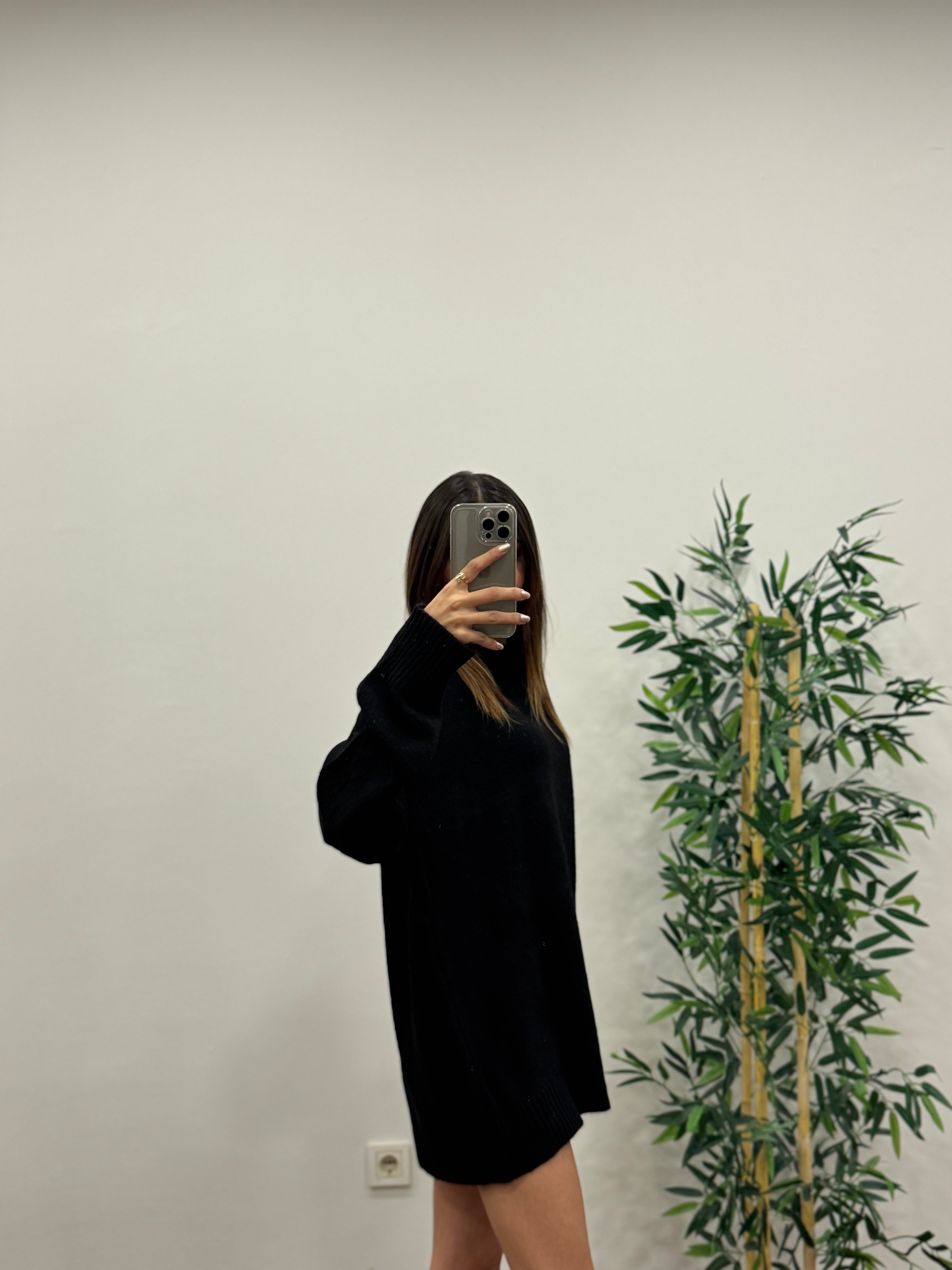 Massi Oversize Siyah Kazak