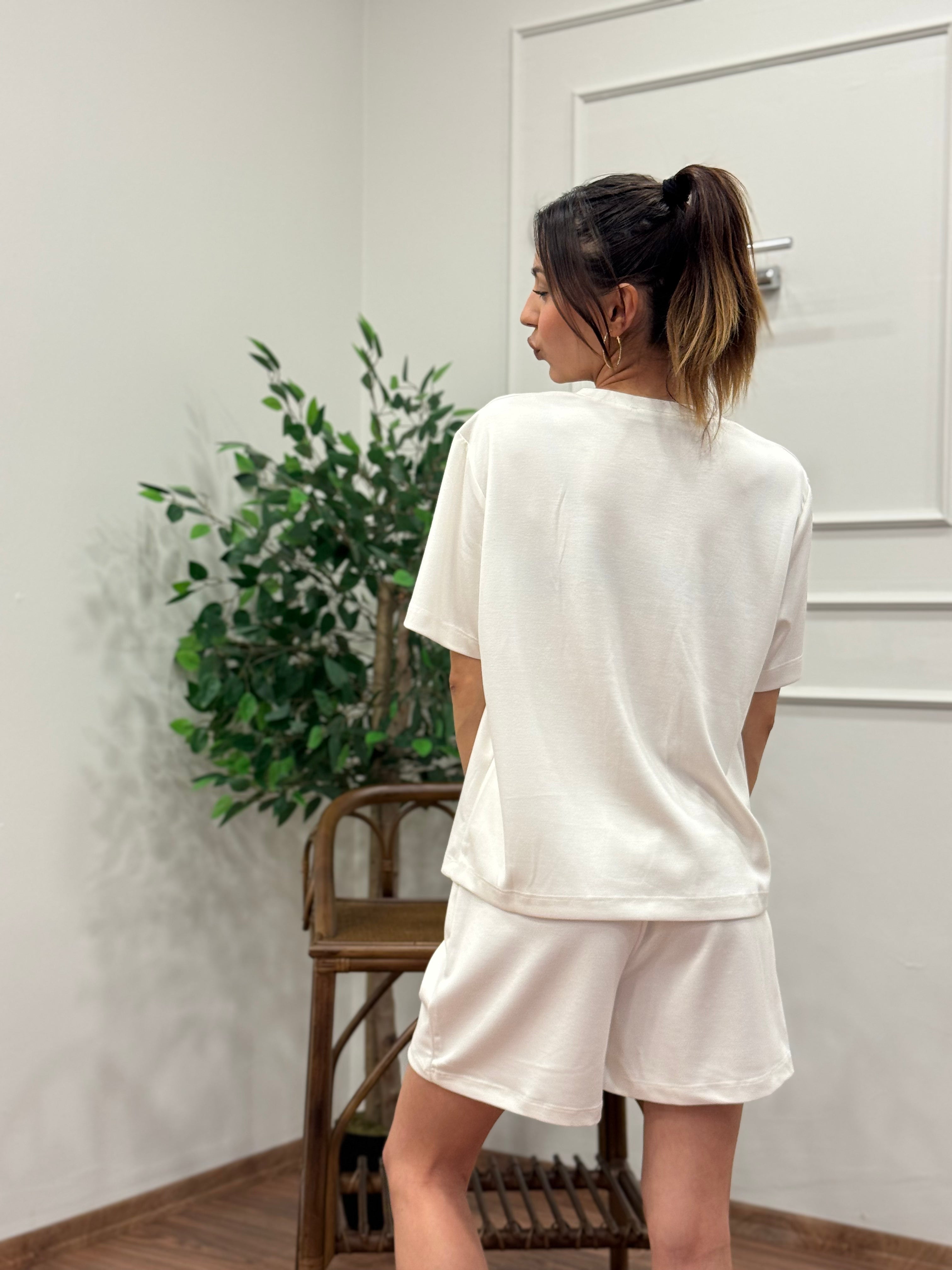 Modal Kumaş Oversize Bluz Şortlu Takım Beyaz