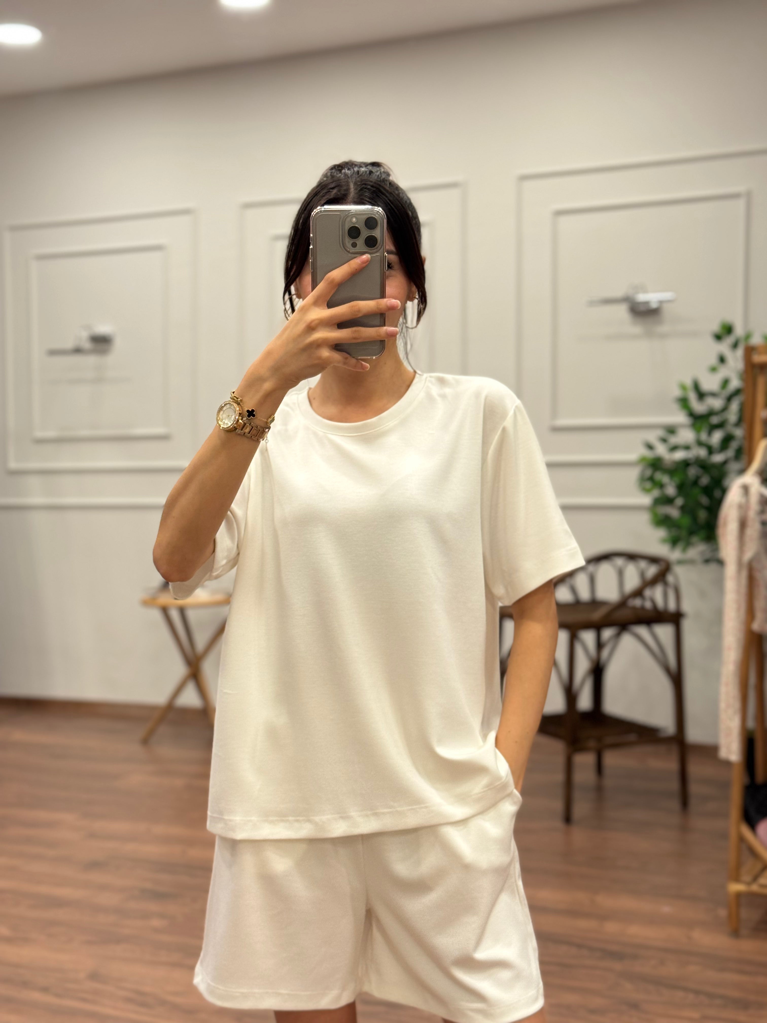 Modal Kumaş Oversize Bluz Şortlu Takım Beyaz