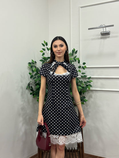 Vivien Dantel Detay Puantiye Siyah Elbise