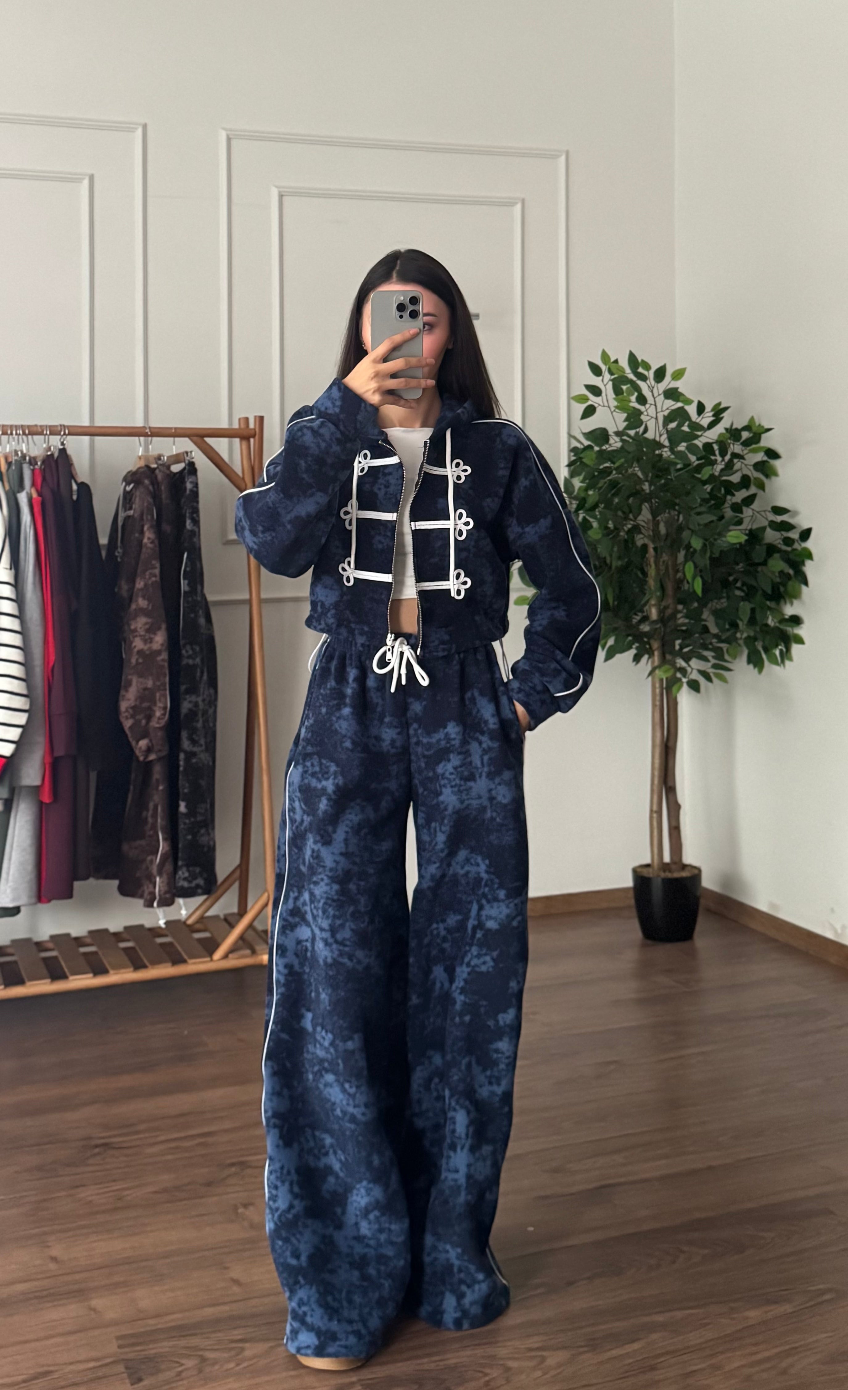 Kira Nakış İşleme Lacivert Batik Takım