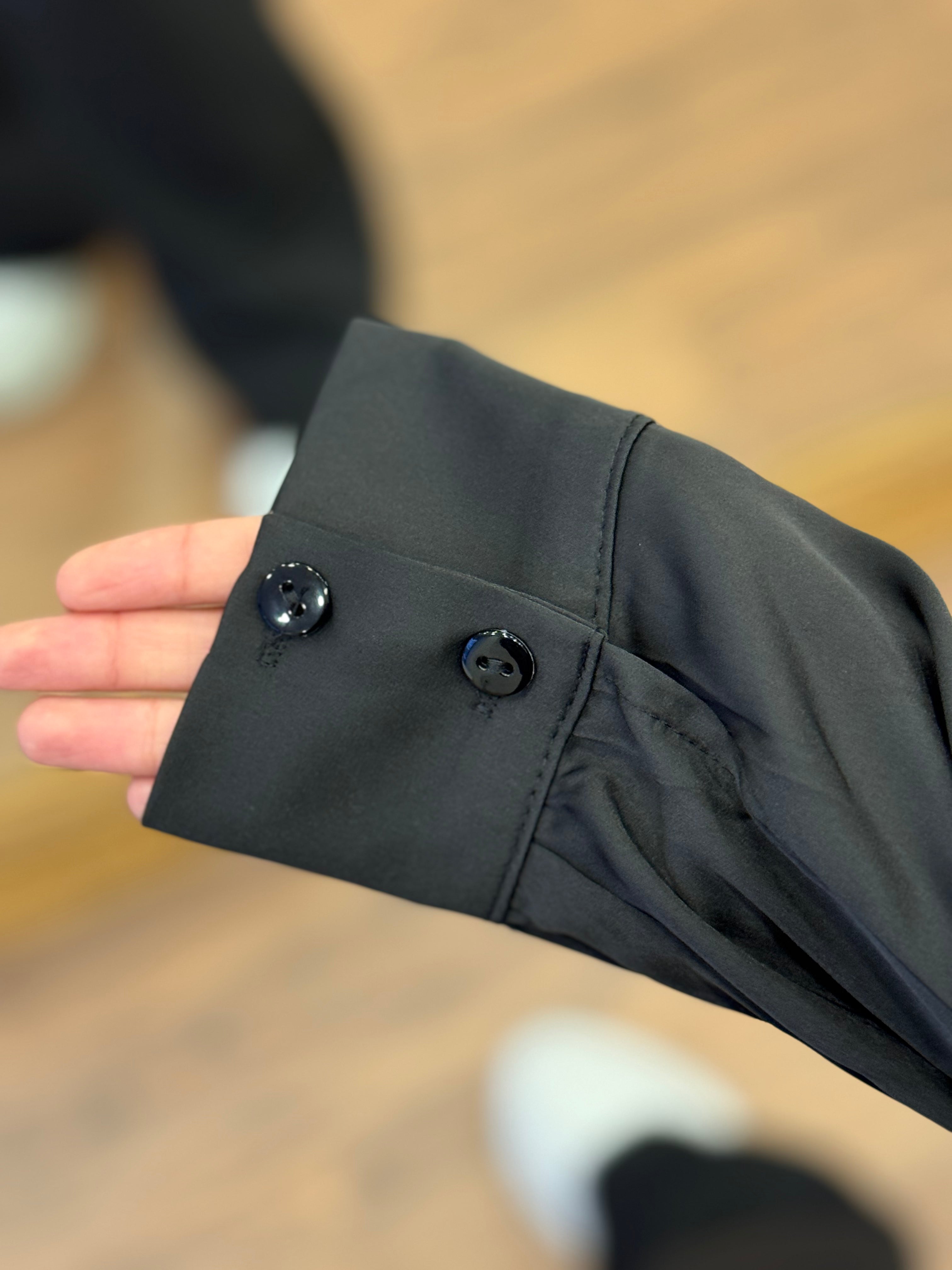 Saten Kumaş Geniş Kalıp Siyah Gömlek