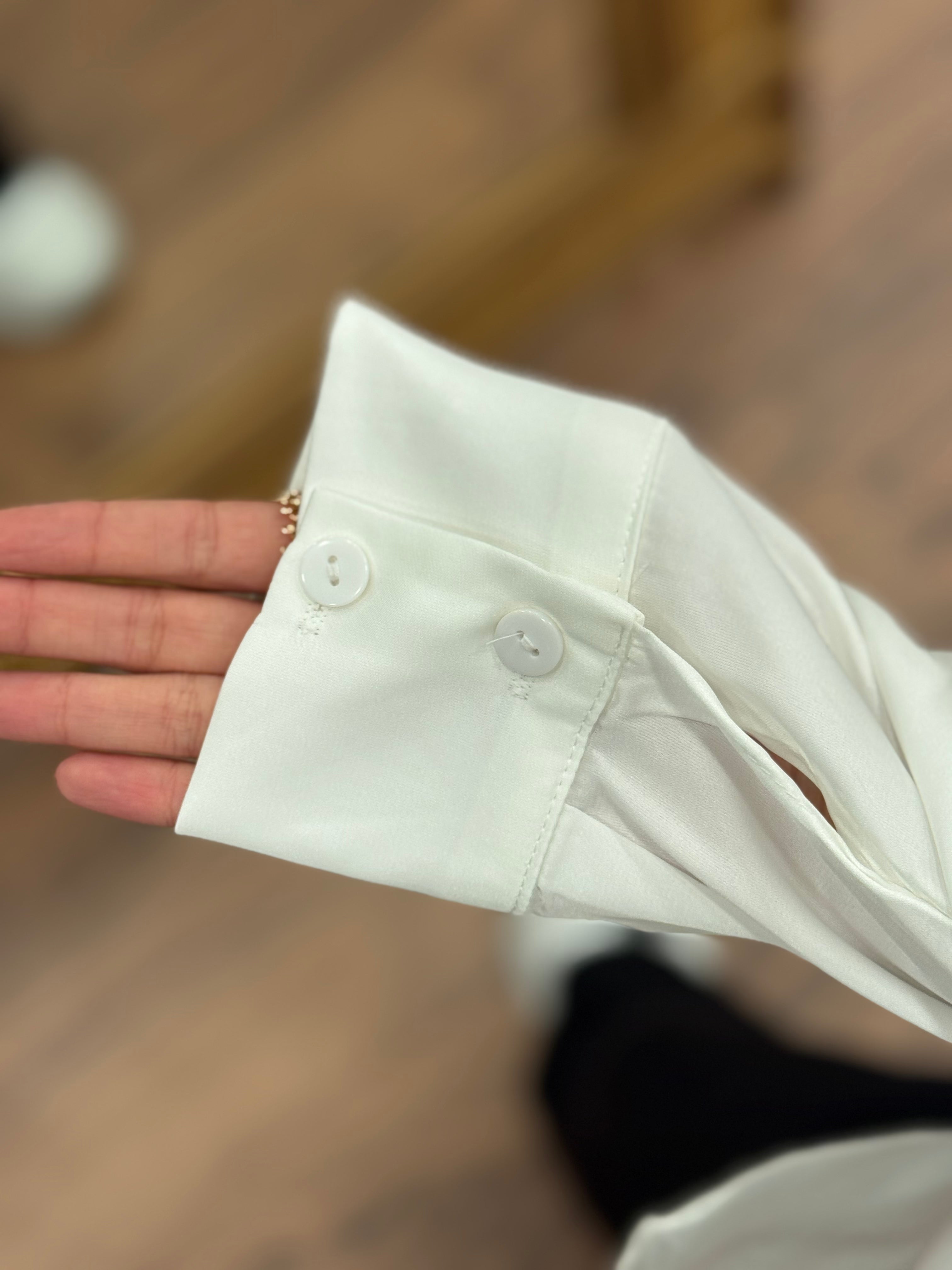 Saten Kumaş Geniş Kalıp Beyaz Gömlek