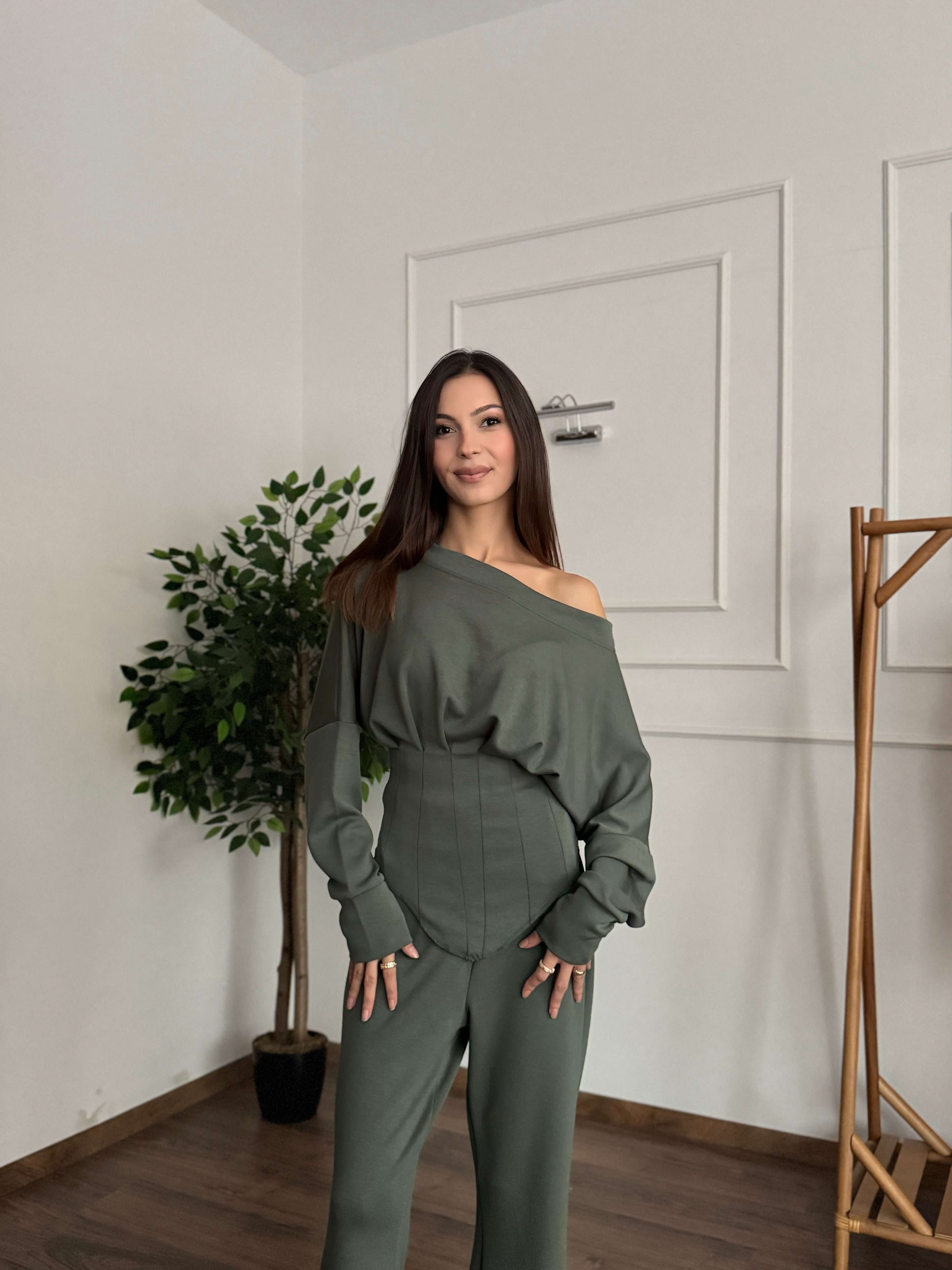 Arden Kayık Yaka Bel Detay Modal Haki Takım