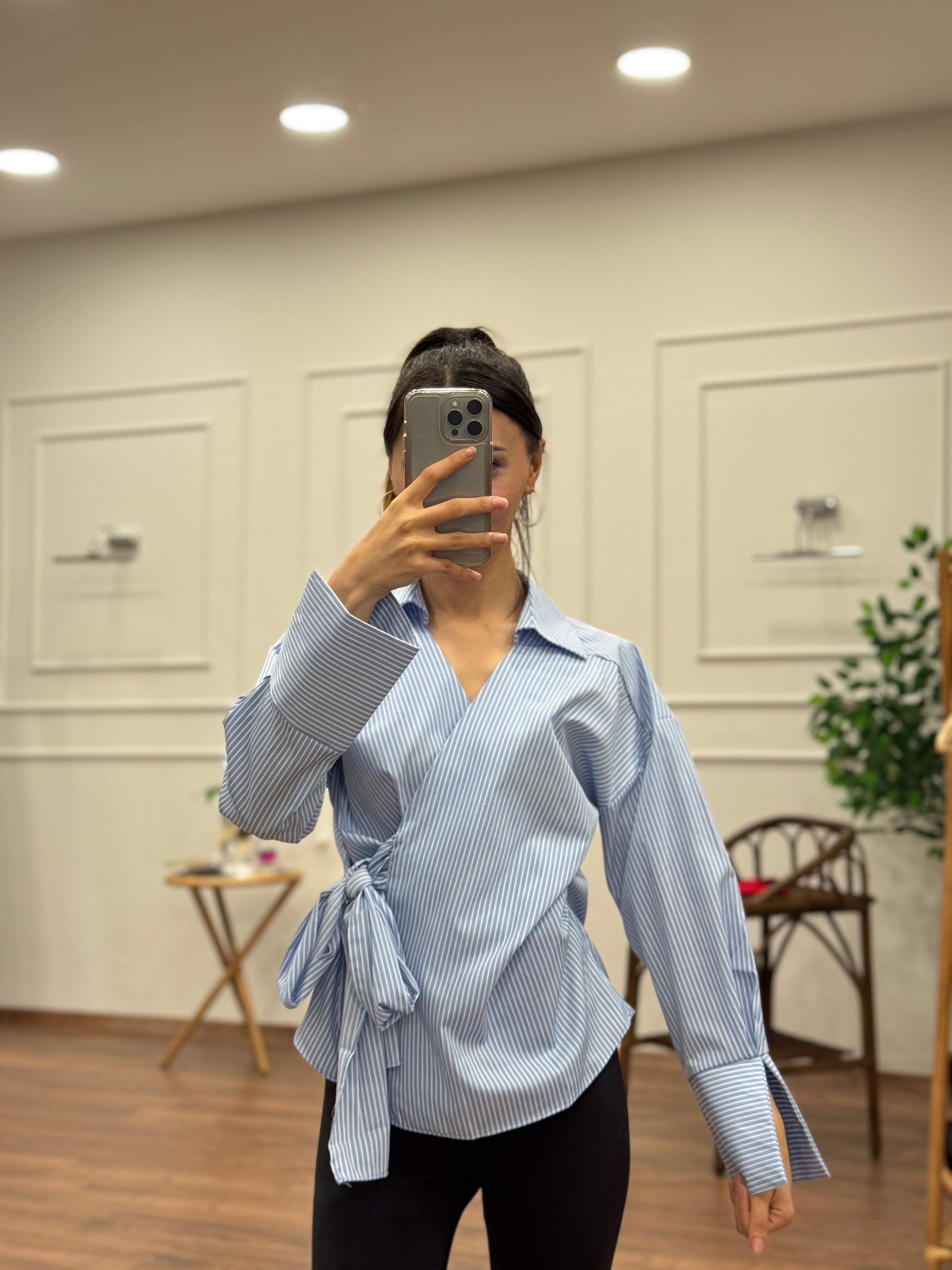 Bağlamalı Çizgi Desen Mavi Gömlek