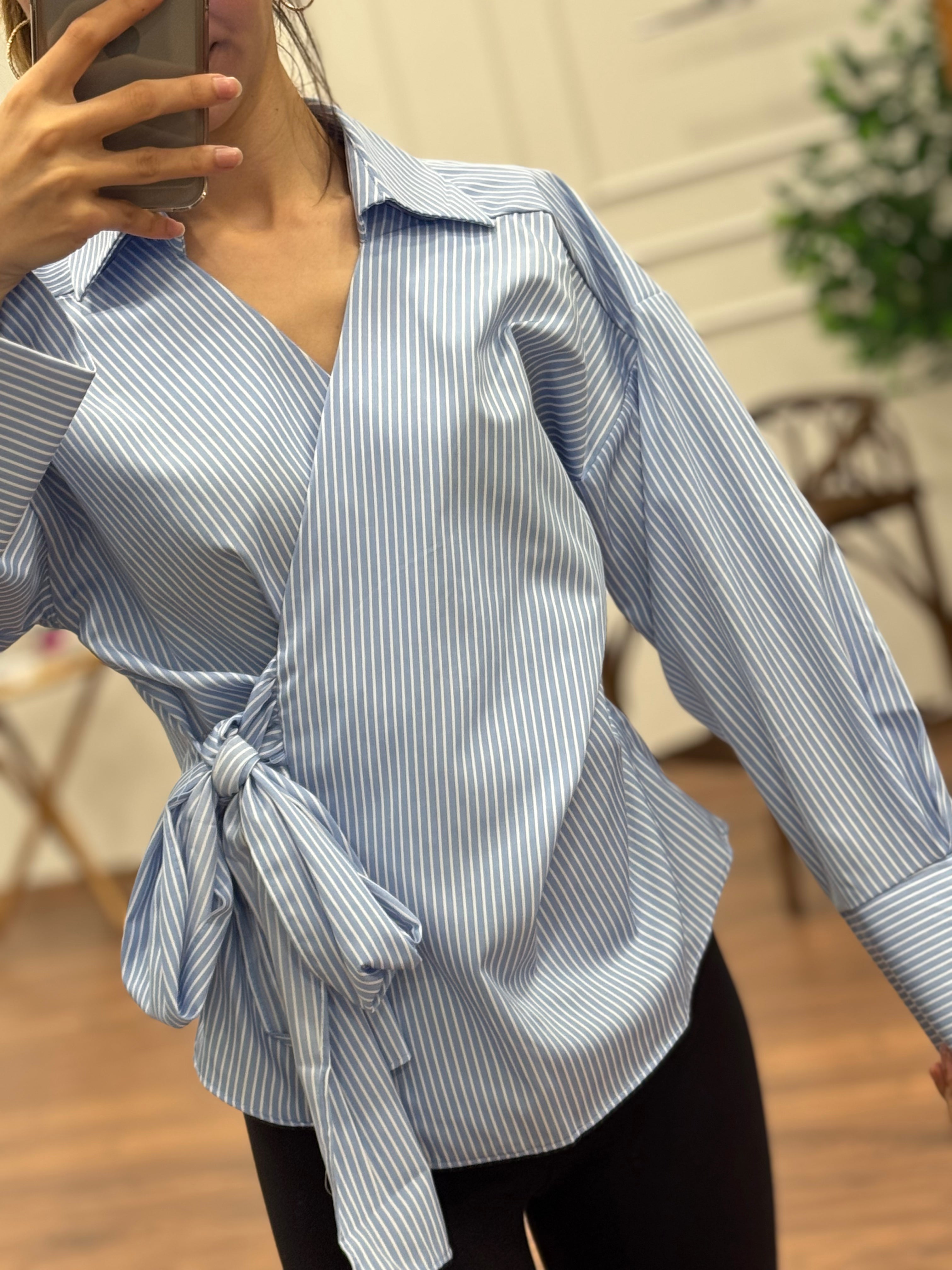 Bağlamalı Çizgi Desen Mavi Gömlek